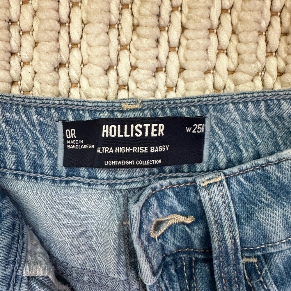 Hollister Blue Wide Leg Flare Jeans - Picture 2 of 13